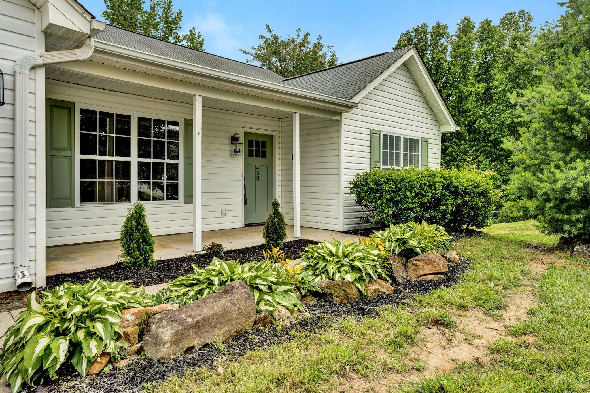 450 Lemon Grass Court Duncan, SC 29334 - Photo 2 of 36