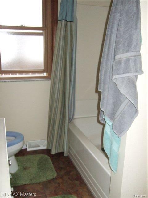 715 North Harris Road Ypsilanti, MI 48198 - Photo 12 of 24 023