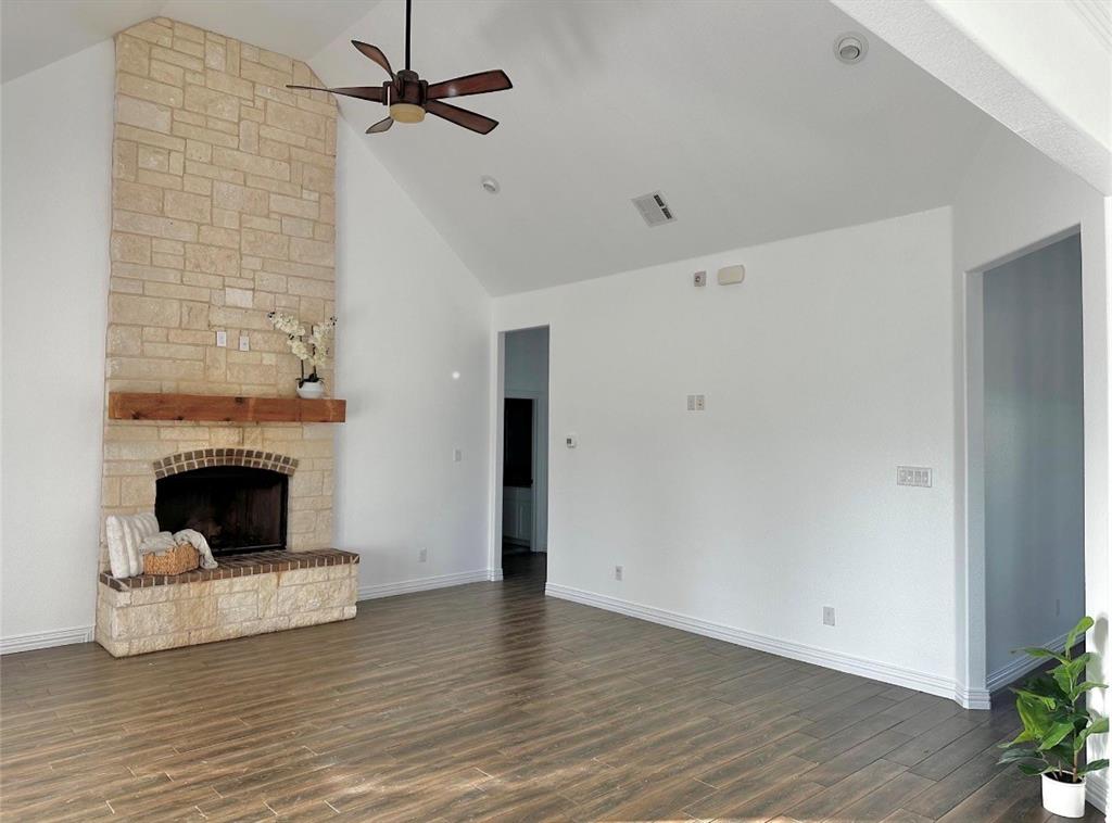 107 Rock Salt Court Springtown, TX 76082 - Photo 12 of 20