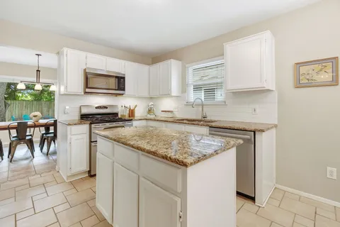 $425,000 | 13151 Mill Stone Drive, Austin, TX 78729