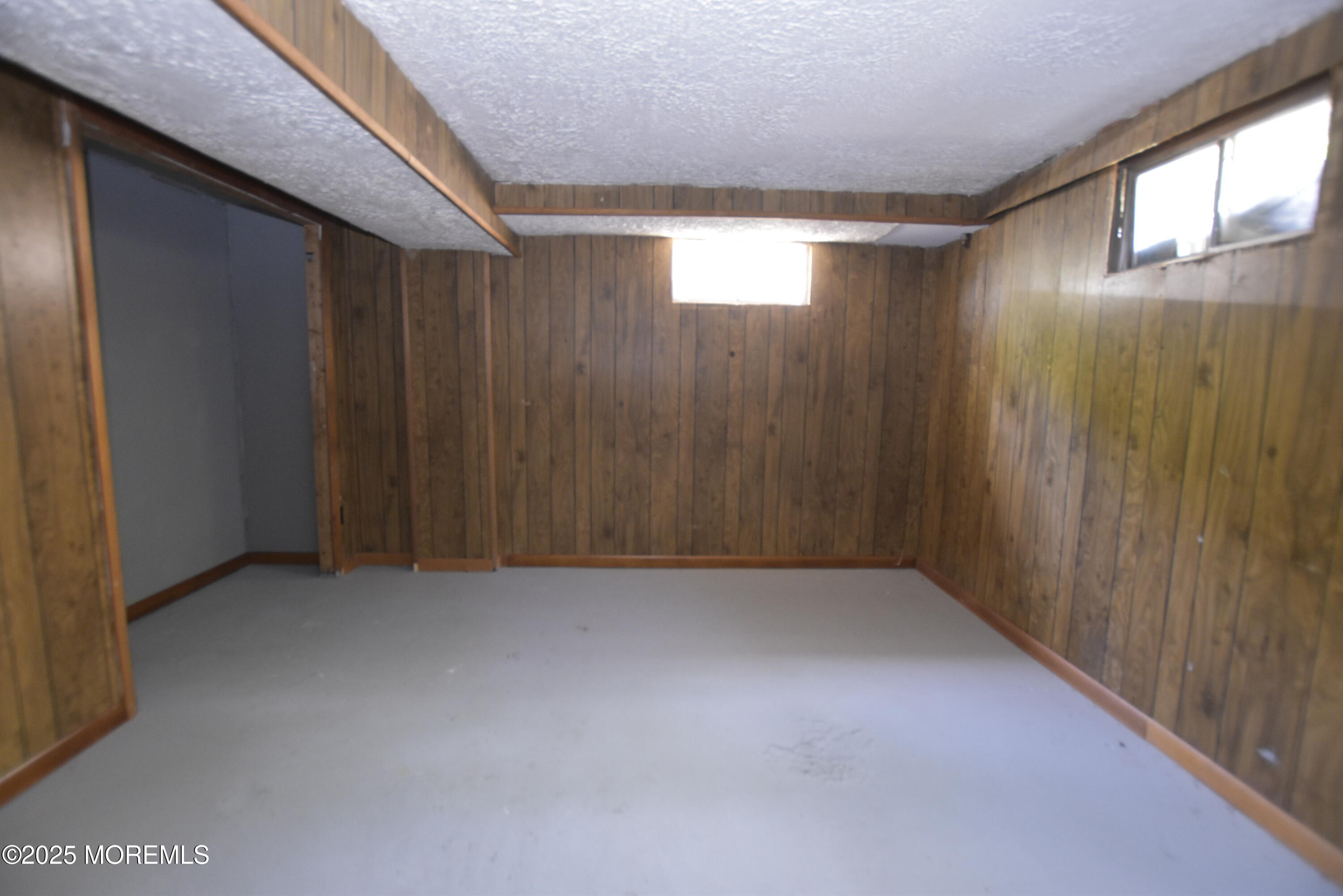 1595 Forge Pond Road Brick, NJ 08724 - Photo 28 of 35 a view of hallway with windows
