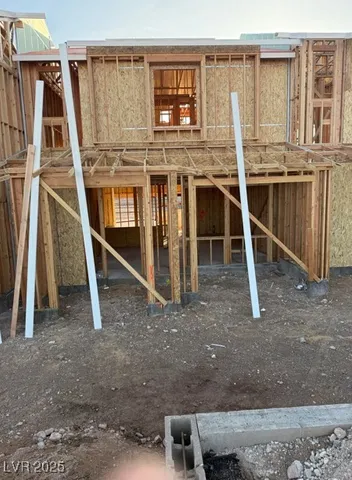 $446,325 | 12496 Kings Crk Place, Las Vegas, NV 89138