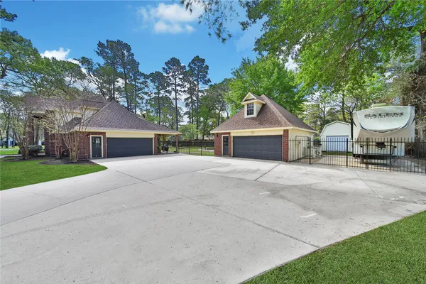 $699,900 | 31219 Johlke Road, Magnolia, TX 77355