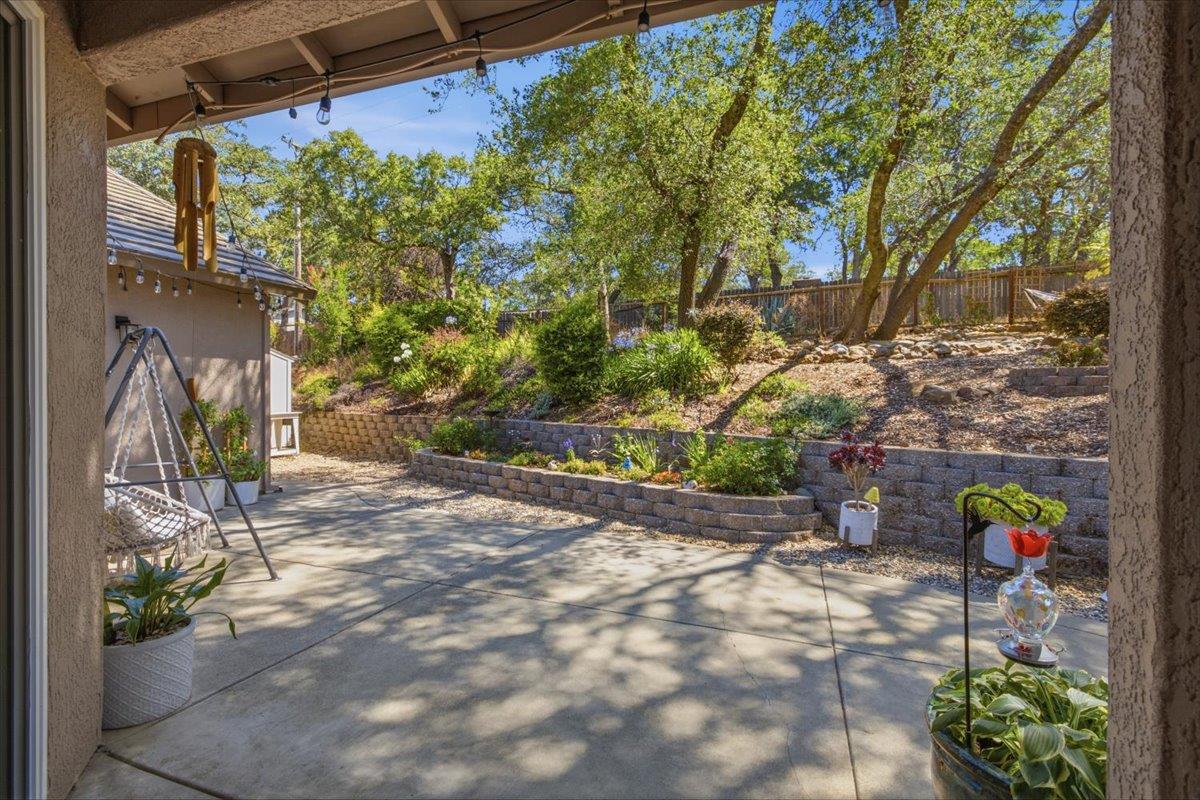 2861 Osborne Road Cameron Park, CA 95682 - Photo 5 of 54