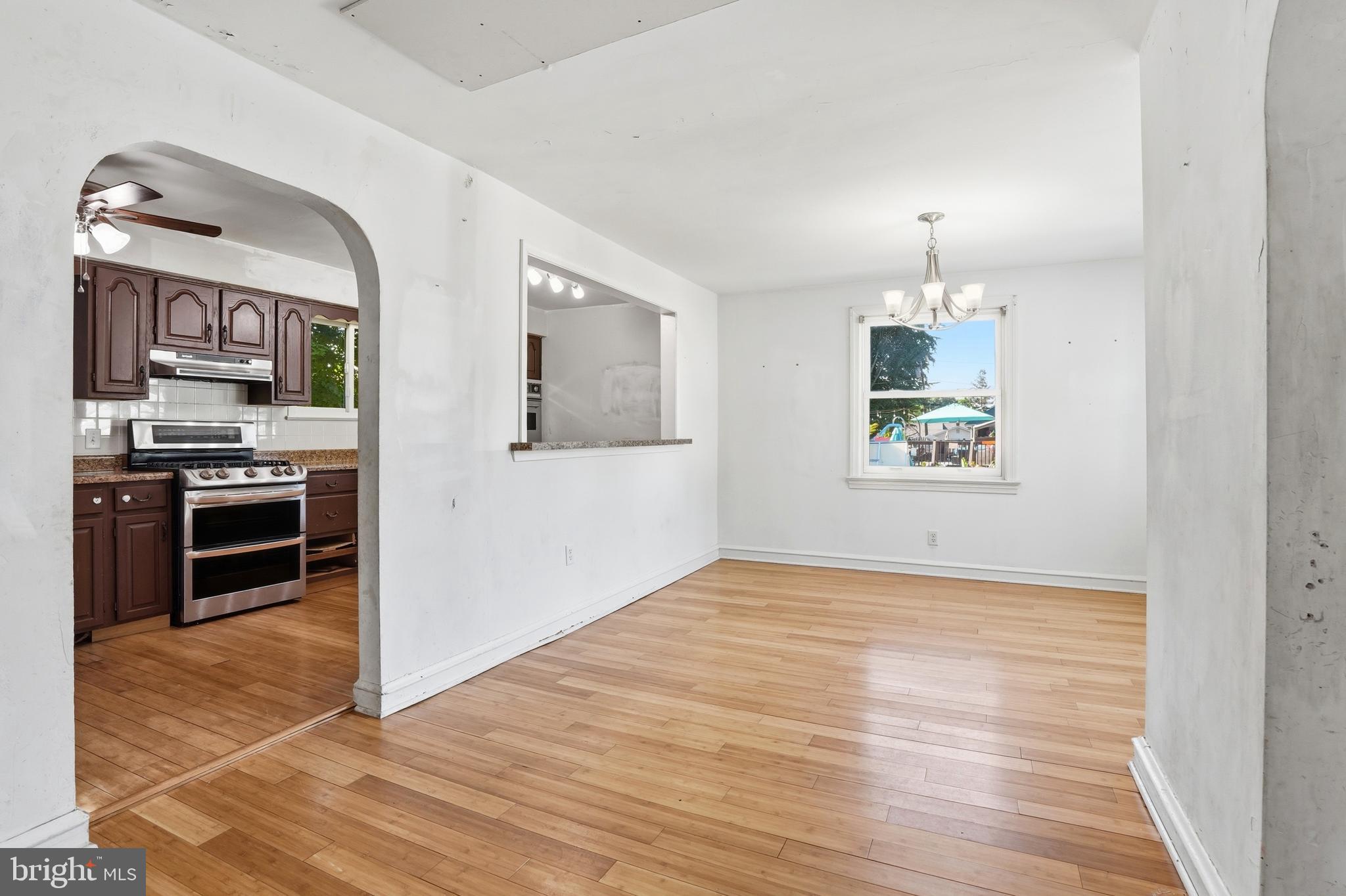 314 South Lippincott Avenue Maple Shade, NJ 08052 - Photo 7 of 33