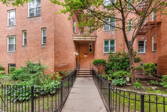$210,000 | 33-35 81st Street, Unit 4A | Jackson Heights
