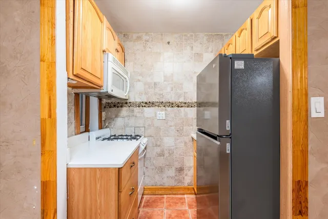 $210,000 | 33-35 81st Street, Unit 4A | Jackson Heights