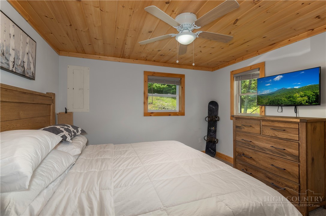108 Windridge Road Beech Mountain, NC 28604 - Photo 15 of 49