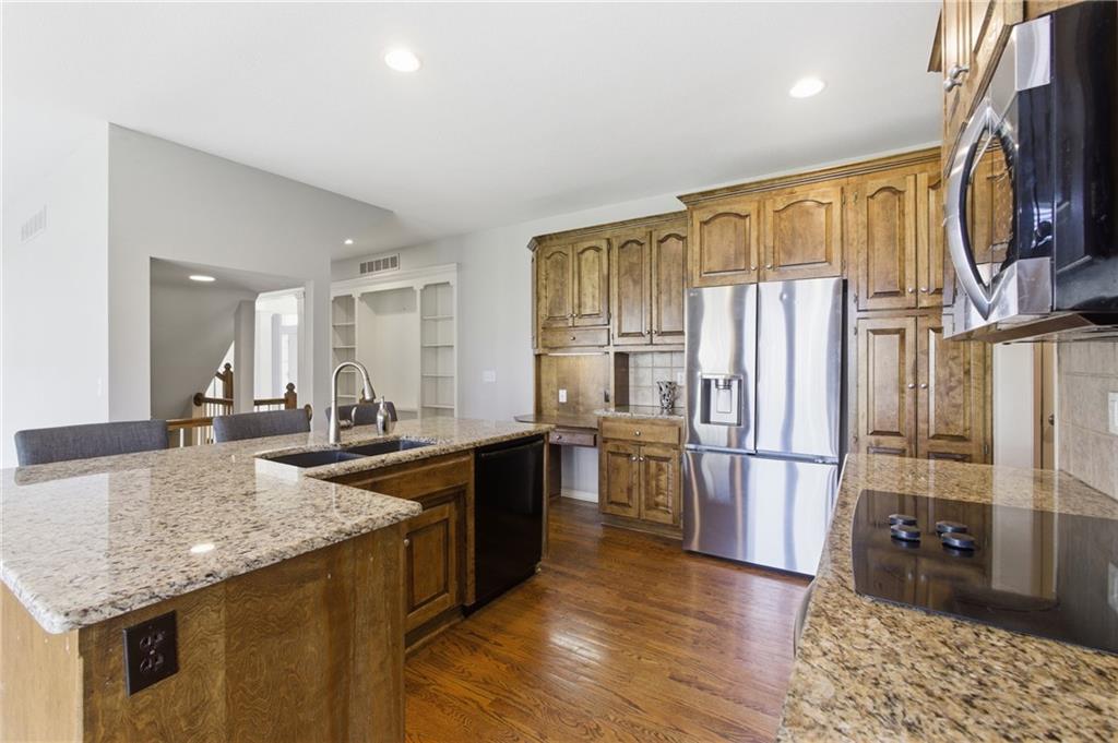 21516 West 99th Street Lenexa, KS 66220 - Photo 12 of 53