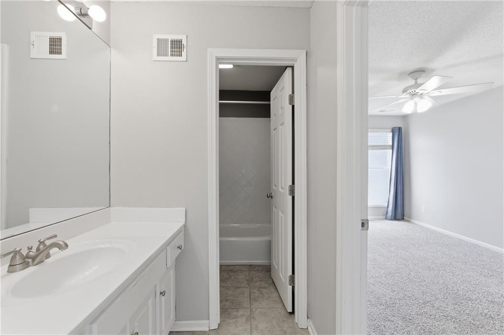 21516 West 99th Street Lenexa, KS 66220 - Photo 27 of 53