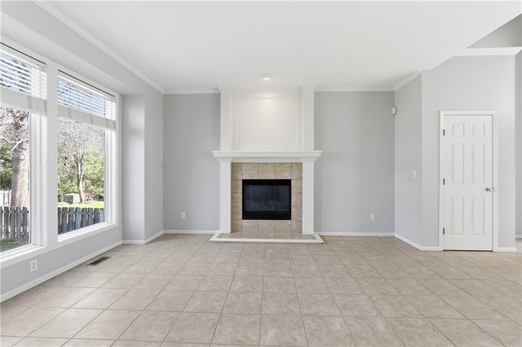 21516 West 99th Street Lenexa, KS 66220 - Photo 3 of 53