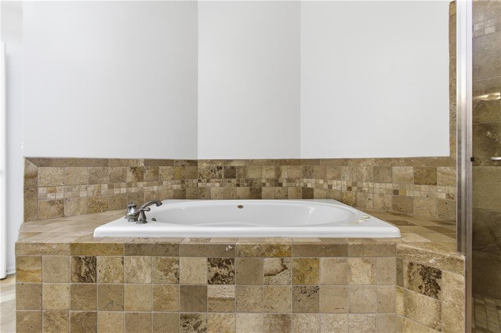 21516 West 99th Street Lenexa, KS 66220 - Photo 35 of 53