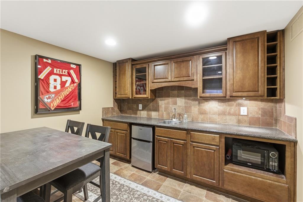 21516 West 99th Street Lenexa, KS 66220 - Photo 43 of 53