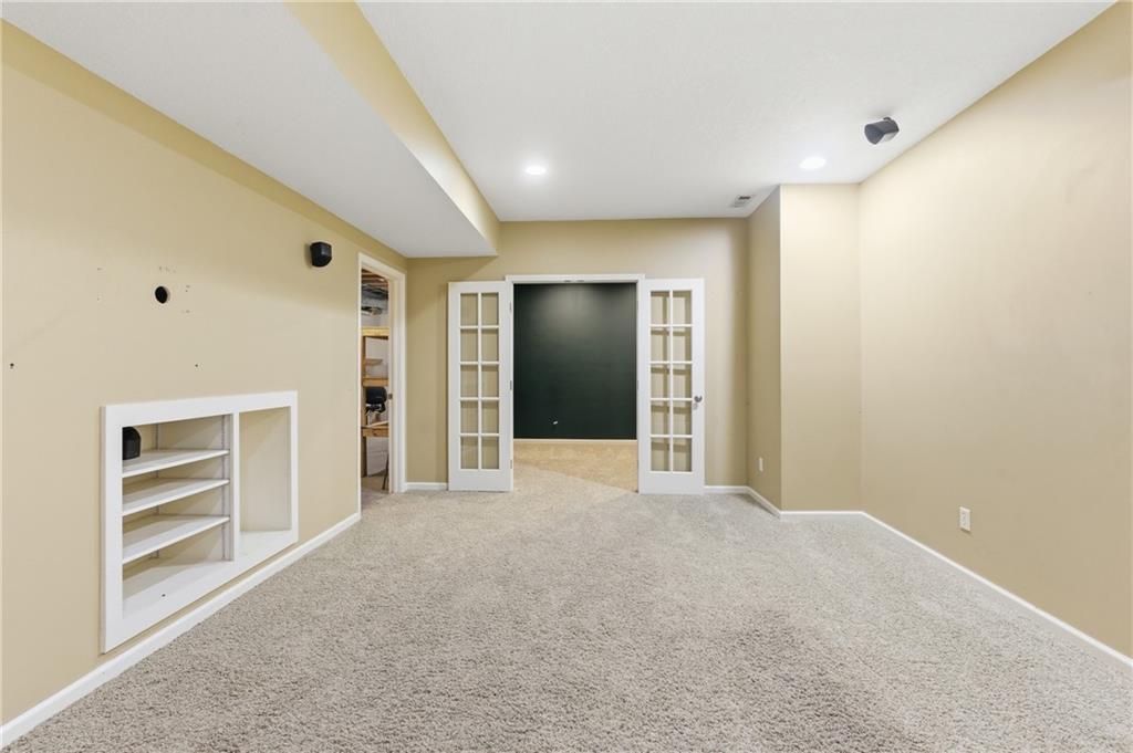 21516 West 99th Street Lenexa, KS 66220 - Photo 46 of 53