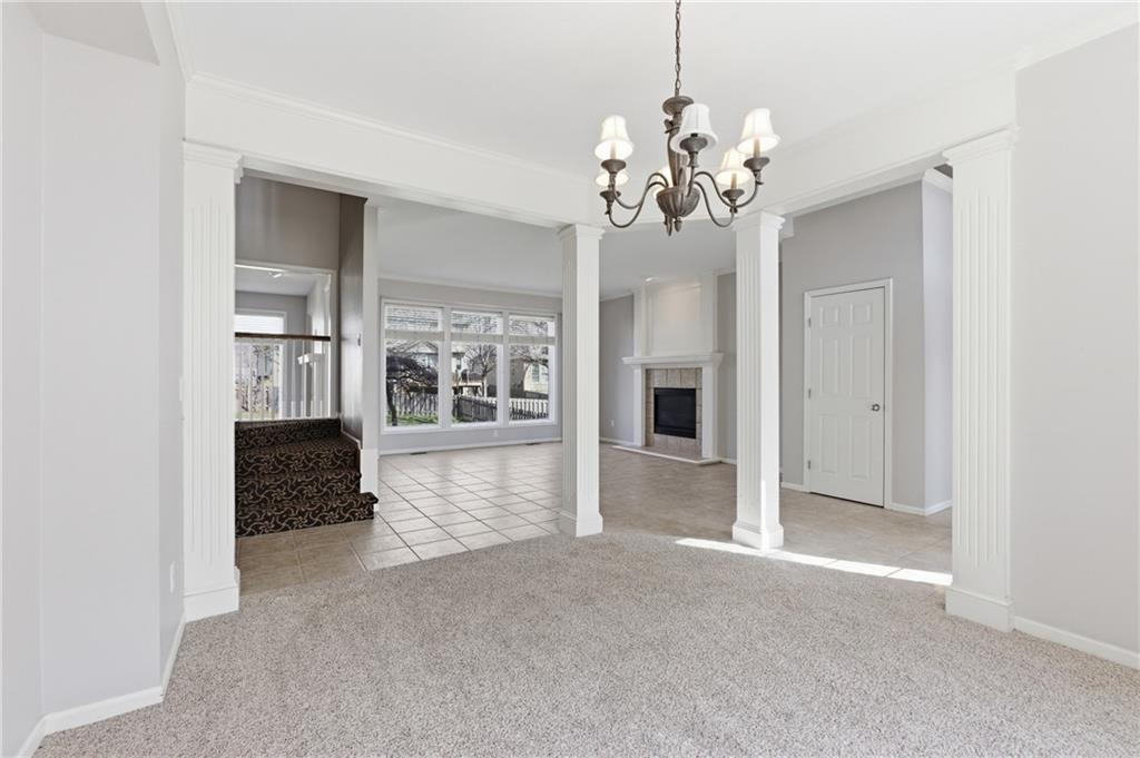 21516 West 99th Street Lenexa, KS 66220 - Photo 7 of 53