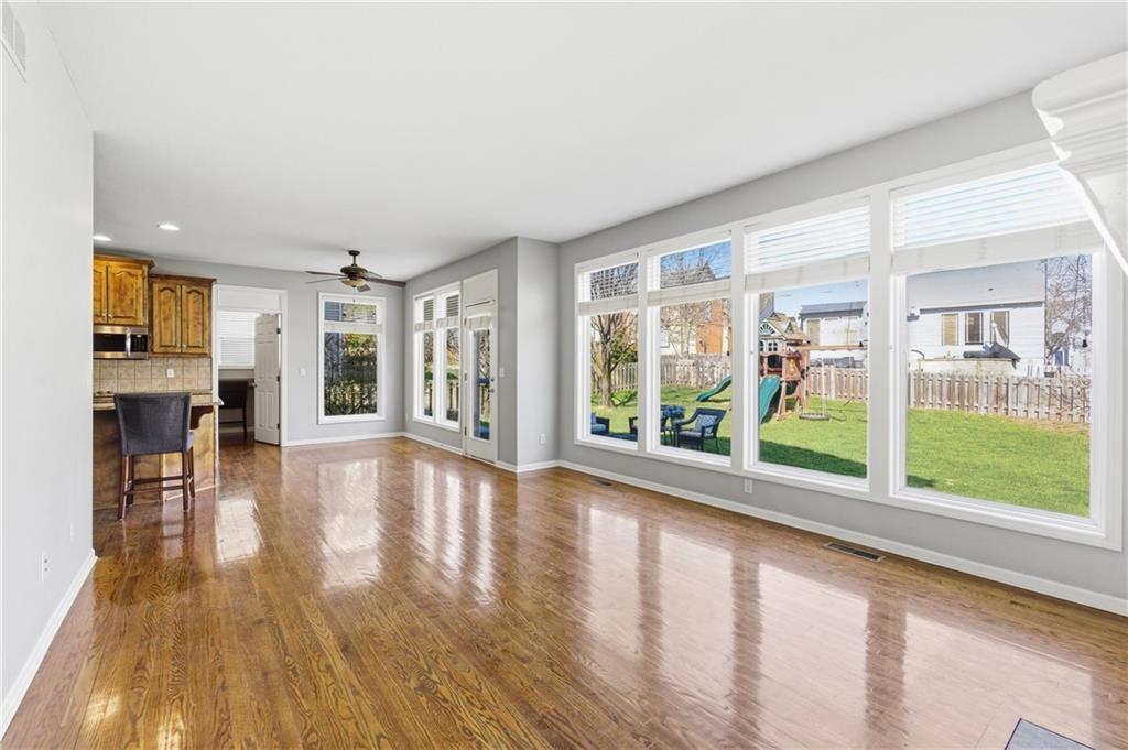 21516 West 99th Street Lenexa, KS 66220 - Photo 8 of 53