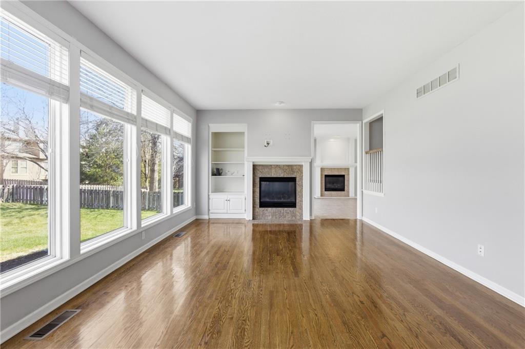 21516 West 99th Street Lenexa, KS 66220 - Photo 9 of 53