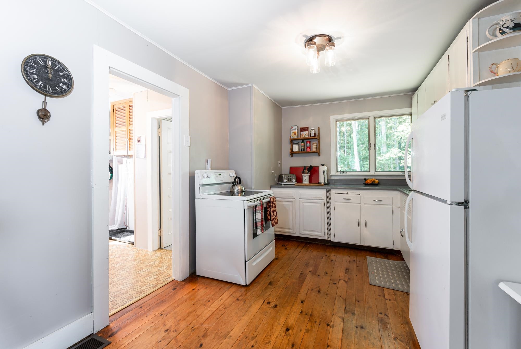 5-9 Norton Street Amherst, NH 03031 - Photo 5 of 40 Gallery Image 5