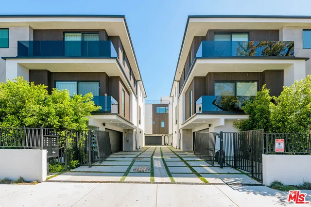 $1,449,000 | 1426 North Sycamore Avenue, Los Angeles, CA 90028
