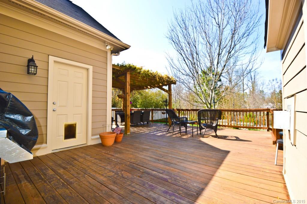 704 Shady Grove Crossing, Unit 496 Fort Mill, SC 29708 - Photo 12 of 20 a view of outdoor space with seating space