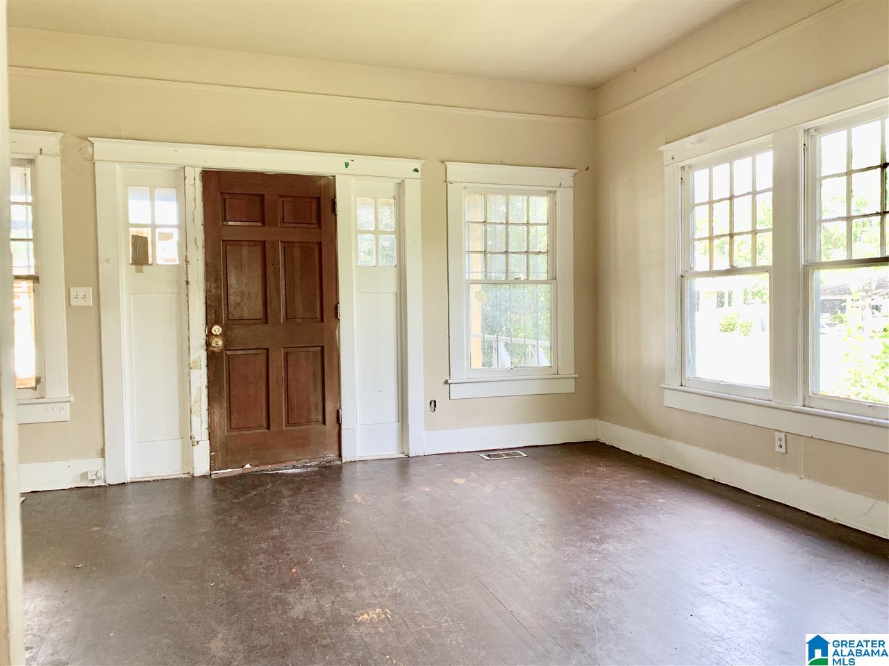 4736 Terrace South Birmingham, AL 35208 - Photo 3 of 19