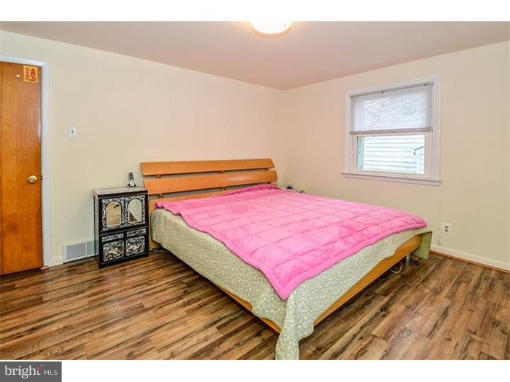2918 Eagle Road Abington, PA 19001 - Photo 15 of 25 Master Bedroom