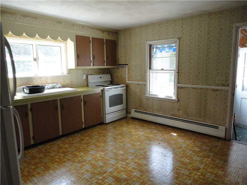 4 Sir Charles Road Lincoln, RI 02865 - Photo 5 of 14 Kitchen.
