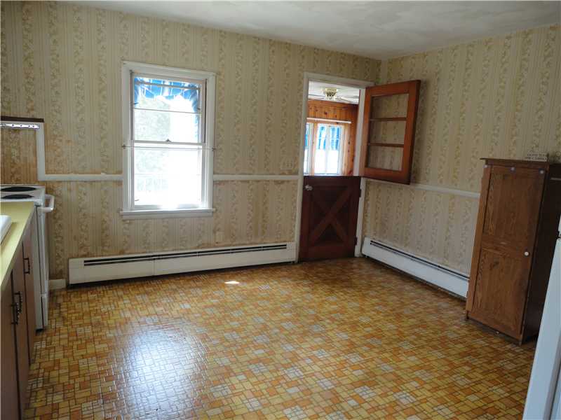 4 Sir Charles Road Lincoln, RI 02865 - Photo 6 of 14 Kitchen.