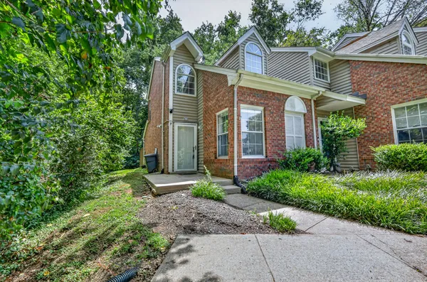 $1,695 | 440 English Ivy Drive, Nashville, TN 37211