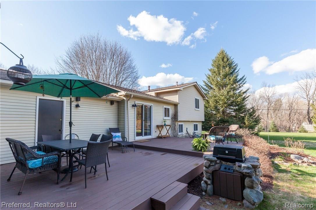 9470 Michigamme Road Clarkston, MI 48348 - Photo 26 of 27 _MG_3019_preview_jpeg.jpg