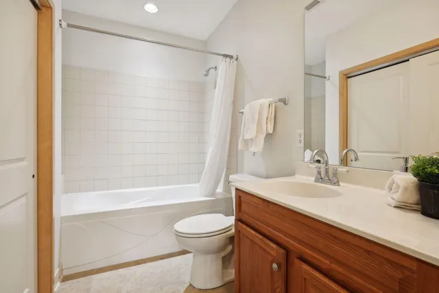 $265,000 | 10806 South Shore Drive, Unit 103, Plymouth, MN 55441