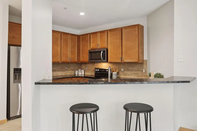 $265,000 | 10806 South Shore Drive, Unit 103, Plymouth, MN 55441