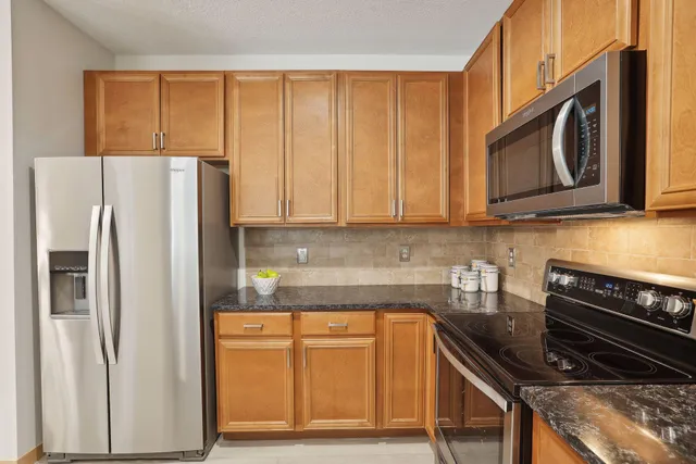 $265,000 | 10806 South Shore Drive, Unit 103, Plymouth, MN 55441