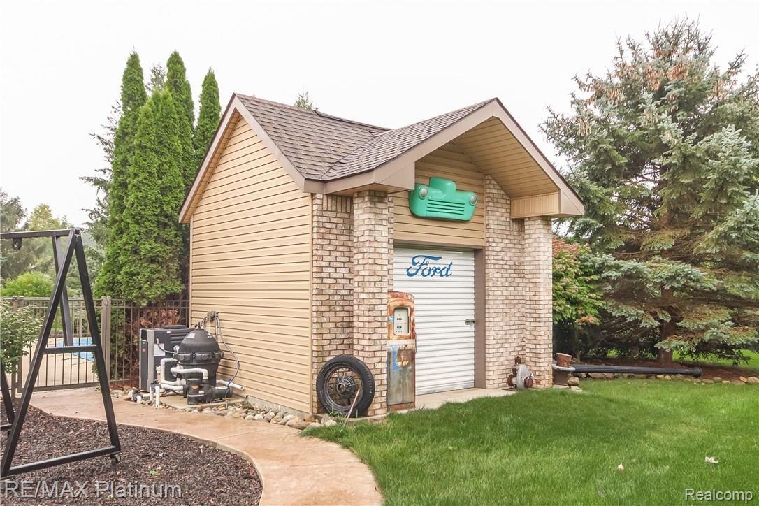 1746 Clover Ridge Drive Howell, MI 48843 - Photo 74 of 95 069-Shed-4934293-large.jpg