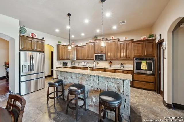 $1,299,000 | 7627 Farm To Market 775, La Vernia, TX 78121