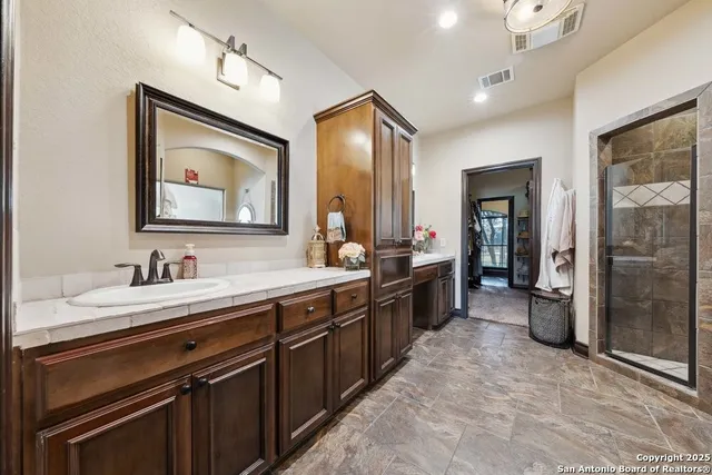 $1,299,000 | 7627 Farm To Market 775, La Vernia, TX 78121