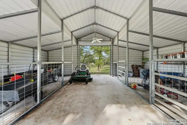 $1,299,000 | 7627 Farm To Market 775, La Vernia, TX 78121