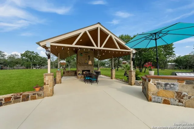$1,299,000 | 7627 Farm To Market 775, La Vernia, TX 78121