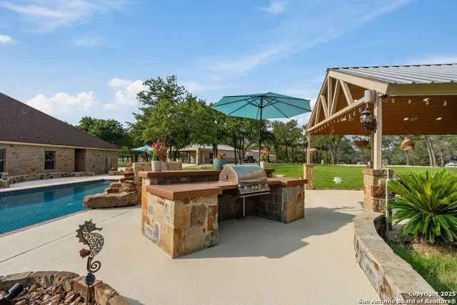 $1,299,000 | 7627 Farm To Market 775, La Vernia, TX 78121