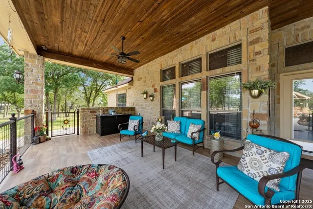 $1,299,000 | 7627 Farm To Market 775, La Vernia, TX 78121