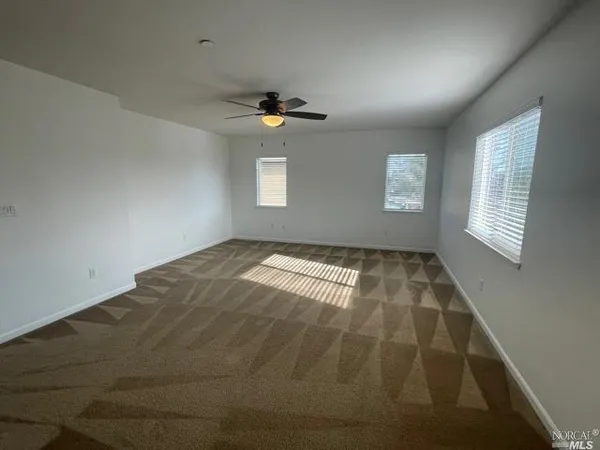 $3,450 | 436 Potters Lane, Vacaville, CA 95687