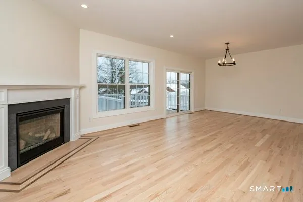 $4,500 | 3 Yorkshire Court, Farmington, CT 06032
