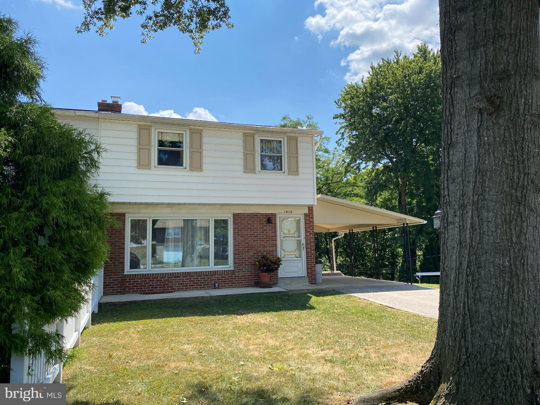 1410 Commonwealth Boulevard Reading, PA 19607 - Photo 1 of 35