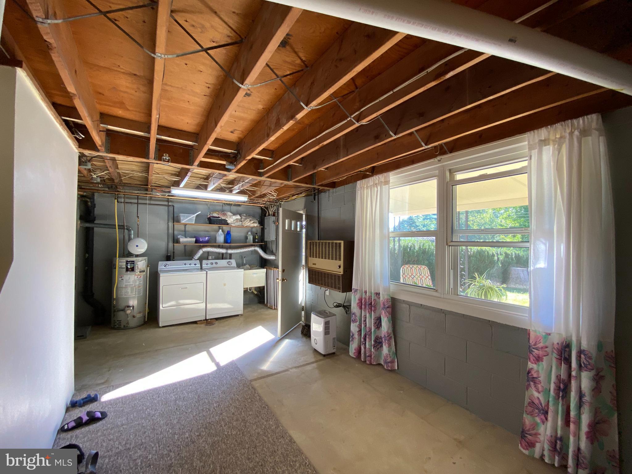 1410 Commonwealth Boulevard Reading, PA 19607 - Photo 27 of 35