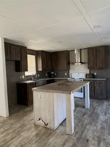 $1,300 | 239 Road 5027 Cleveland Tx 77327, Cleveland, TX 77327