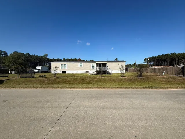 $1,300 | 239 Road 5027 Cleveland Tx 77327, Cleveland, TX 77327