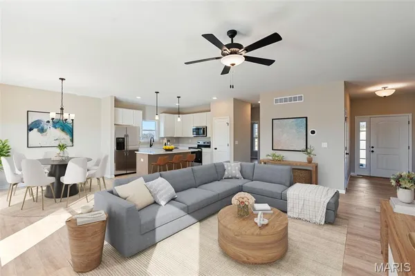 $333,000 | 411 Daniel Court, New Haven, MO 63068