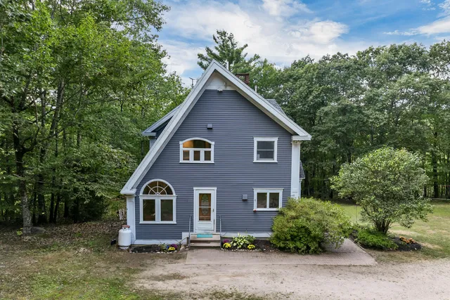 $475,000 | 15 Lois Lane, Sweden, ME 04040