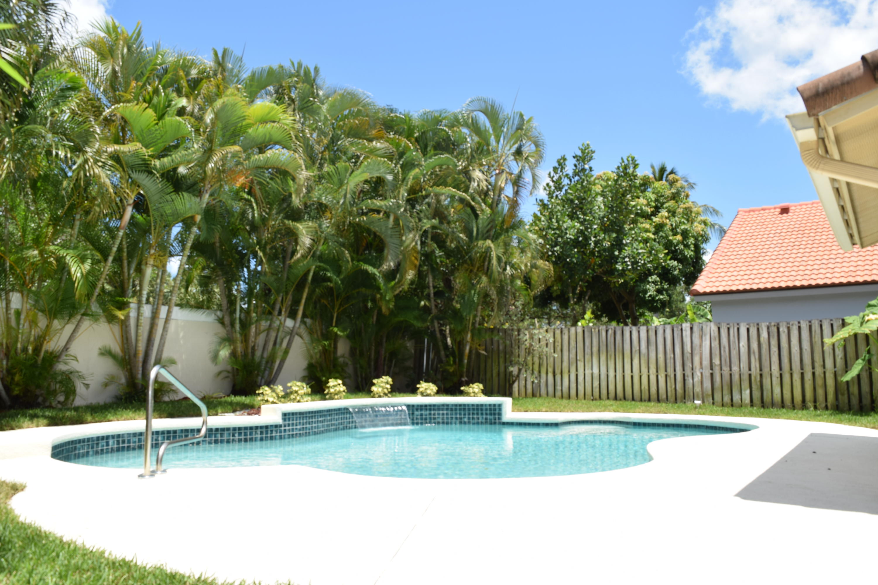 141 St Michaels Court Jupiter, FL 33458 - Photo 25 of 37 Pool