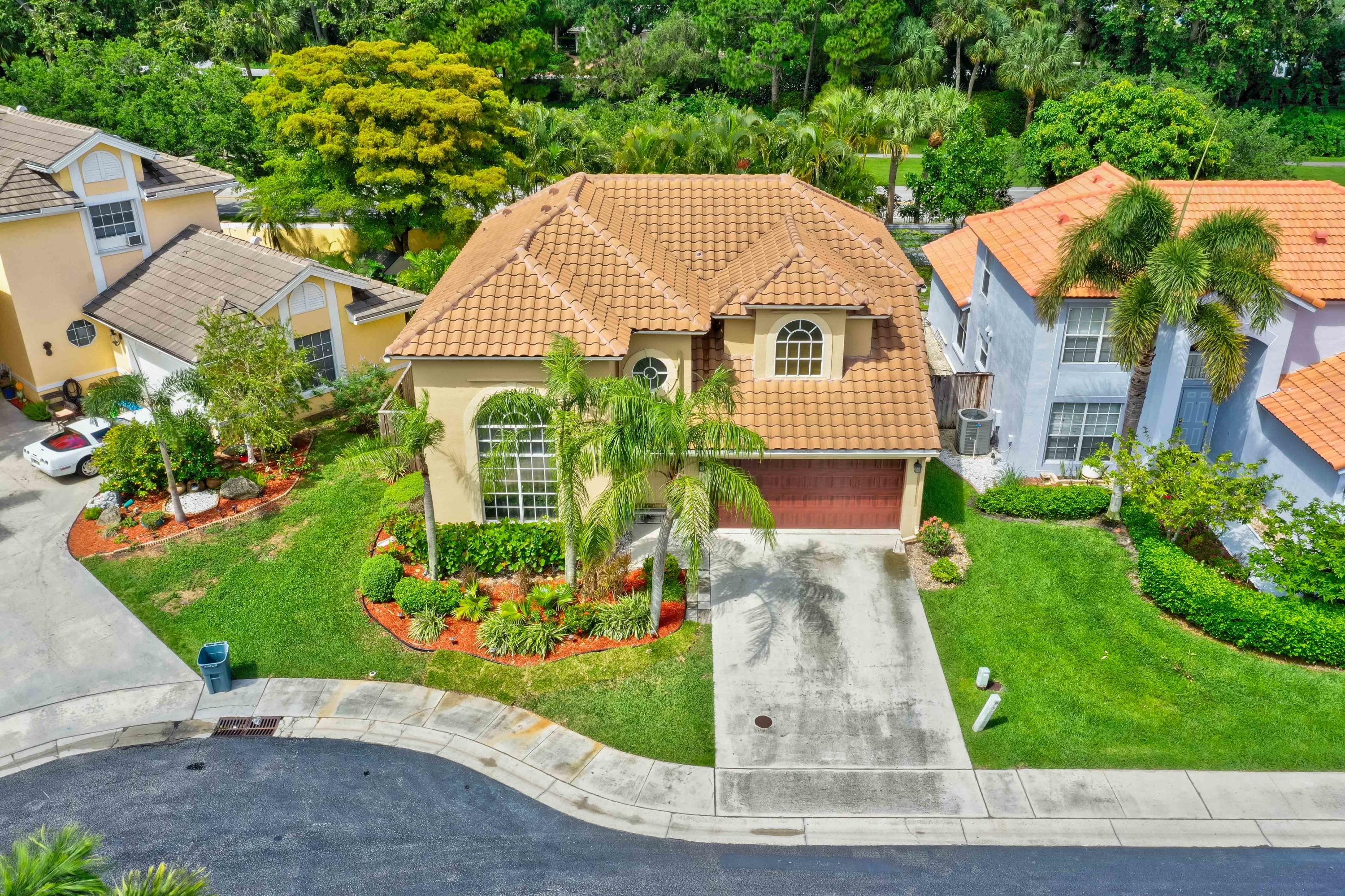 141 St Michaels Court Jupiter, FL 33458 - Photo 31 of 37 Aerial View